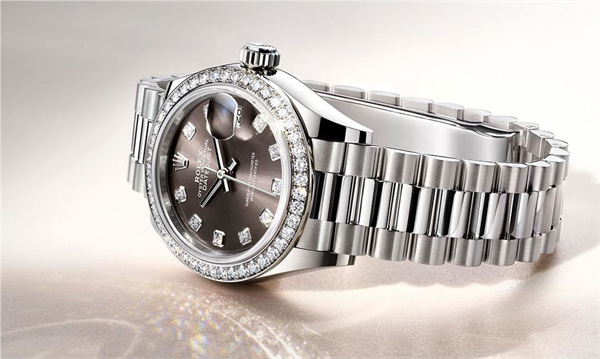 劳力士进灰了怎么修复(图) 劳力士进灰了怎么修复(图)