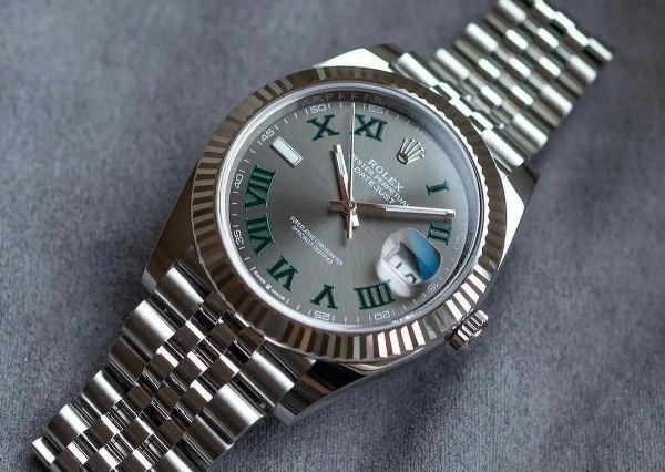 劳力士机械表机芯生锈解决办法集锦(图) 劳力士机械表机芯生锈解决办法集锦(图)